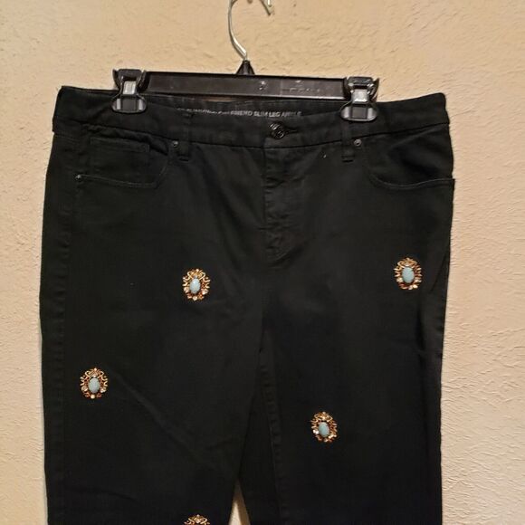 Chicos Jeans 2R  So Slimming Girlfriend Ankle Jewels Beaded Black - Picture 11 of 13